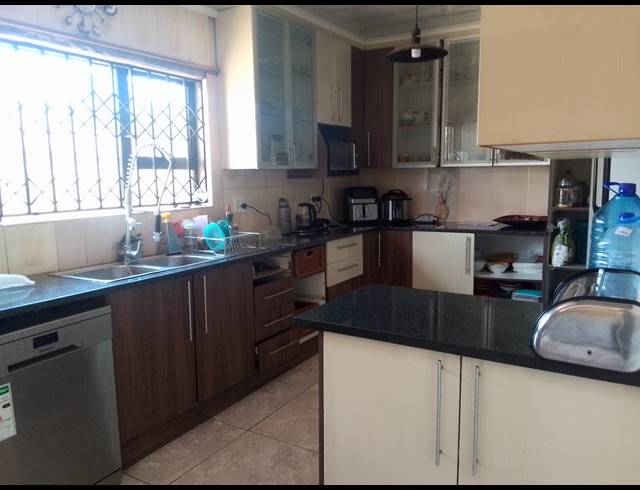 5 BEDROOM FREEHOLD FOR SALE IN CULEMBORG PARK